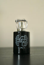 Lade das Bild in den Galerie-Viewer, AMORE MIO - UNISEX (Extract de Parfum)
