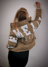 Lade das Bild in den Galerie-Viewer, PROVOCATEUR - Beige Cropped Puffer Jacket
